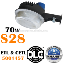 ETL DLC zone éclairage usine bon prix haute lumen ultra efficace 70 w 9800lm 100-277 V AC crépuscule à l&#39;aube grange luminaire